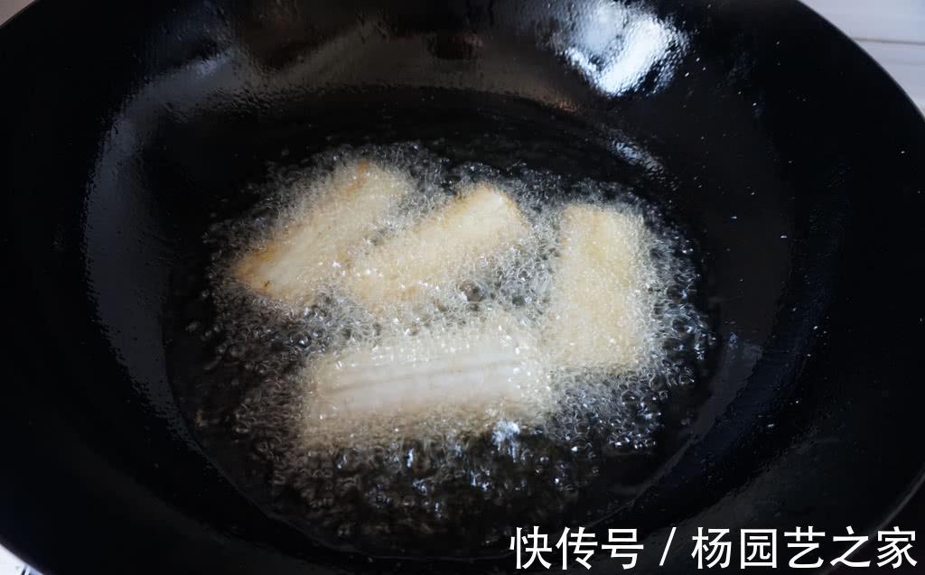 汤汁|秋天多给家人吃带鱼，此做法，软嫩入味又解馋，太下饭了