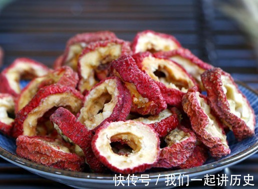 清肠|山楂和此物一起泡,每天一杯,清肠刮脂,大肚腩变小蛮腰!