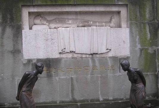 地走了|汪精卫最小儿子回国祭祖,到父母墓前,留下8个字头也不回地走了