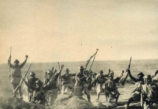 军官|日伪军官不骑大洋马,和士兵一起徒步爬山全是八路这一战术所逼