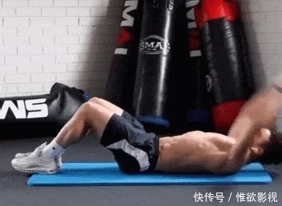 男模|26岁的男模坚持健身,练出完美肌肉线条,这几个健身动作或可尝试