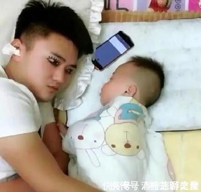 父母|粗心宝爸秒变“操心”奶爸,宝妈总看孩子每天是否还“活着”