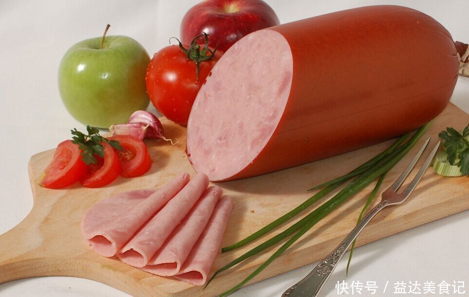 物质|每到过年的时候，家里总会灌好香肠等我们回去吃腊香肠