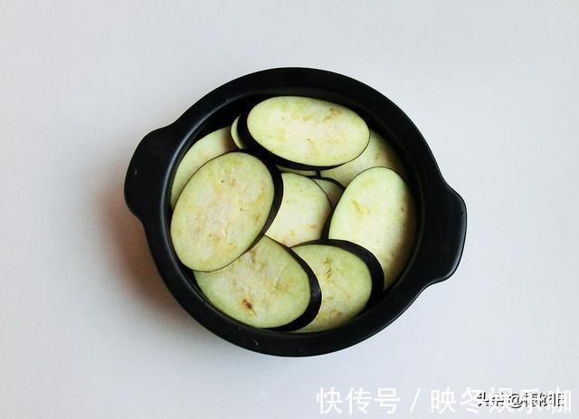 茄子最好吃的做法，不炒不炸，我家三天两头的做，每次连汁都不剩