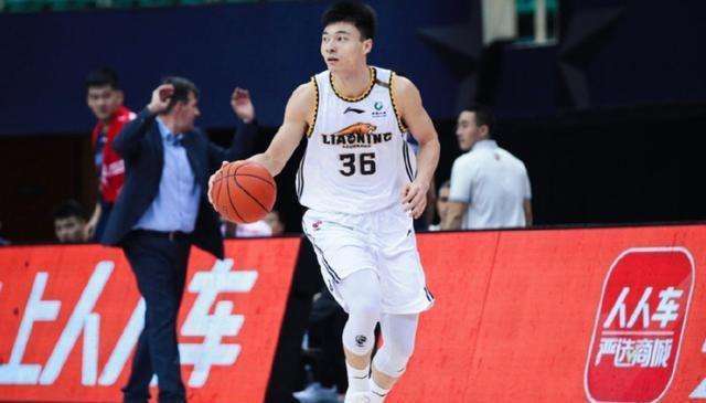 高詩(shī)巖|李洪慶出手！5+1，遼寧爭(zhēng)議后衛(wèi)重獲楊鳴信任，高詩(shī)巖恐懸了