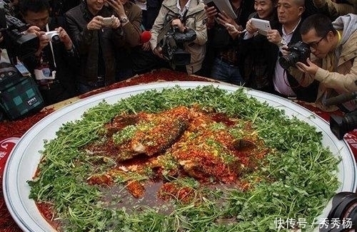 中秋佳节|中秋佳节到，各地老板都喜欢这么抠门让员工吃大锅饭