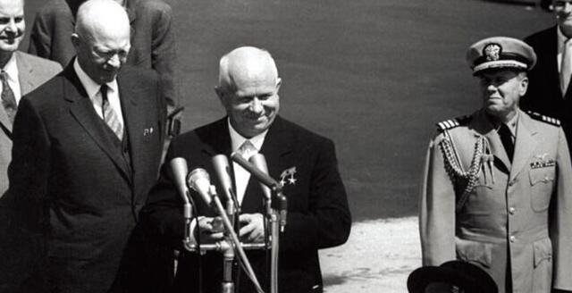 赫鲁晓夫|赫鲁晓夫为何会被政变推翻因为他干了三件事,彻底激怒苏联权贵