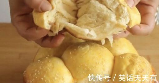 金黄色|一斤面粉和两个鸡蛋，没有烤箱，只有一个电饭锅，用来做软面包和甜面包