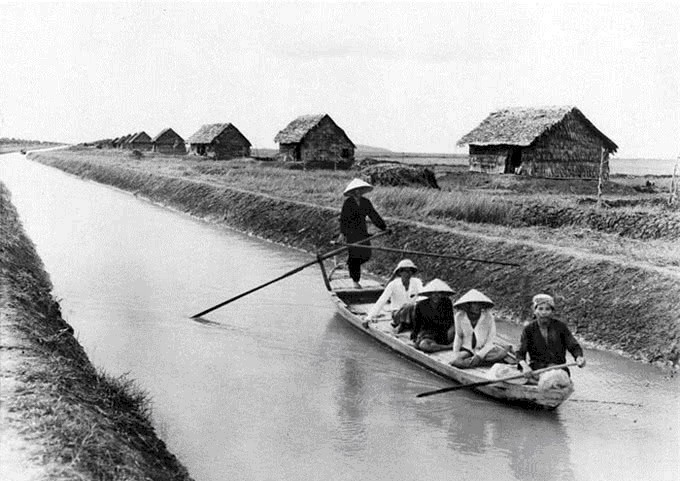 战火|五十年代起战火交加的越南,北越一美女战士获得一级抗战勋章