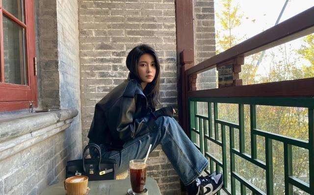 纯颜值|CBA刘晓宇前女友晒近照!分手后两人一起旅游,女友颜值气质一绝