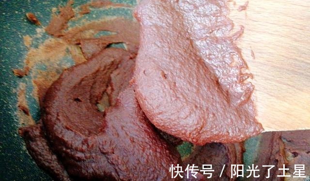 懒人红豆沙，一个电饭煲就能搞定，软糯清甜，没有添加更健康！