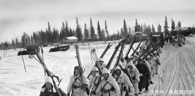 莫斯科的德|德军在莫斯科被冻成冰雕,为什么希特勒却还让德军原地坚守?