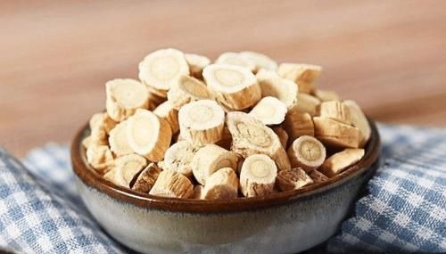 型糖尿病|大蒜是糖尿病的“发物”?医生:4物尽量少吃,忍住不吃就算赢了