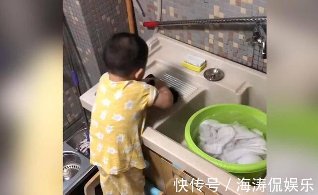 老二|自己的事情自己做,生了老二大宝日子不好过,妈妈已经笑晕在门口