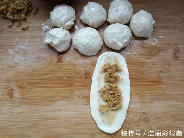 烧饼|想吃烧饼不用买,没有烤箱也能做,煎一煎凉了也不发硬