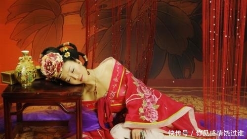 病变|马嵬坡病变中,唐玄宗被迫赐死杨贵妃,杨玉环真的死了吗?