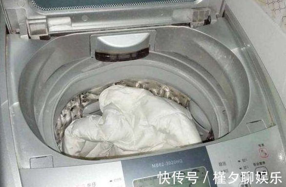 洗衣机|羽绒服洗过不保暖了教你一招清洗羽绒服的妙招,洗多少次都保暖