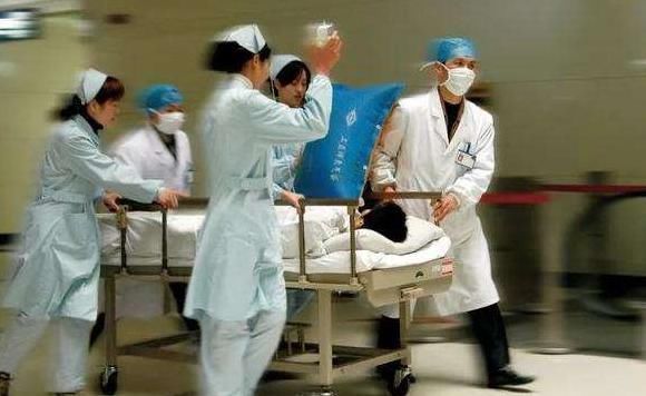 子宫|子宫内取出多个肿瘤，多半与常吃的“3物”有联系，早知早改