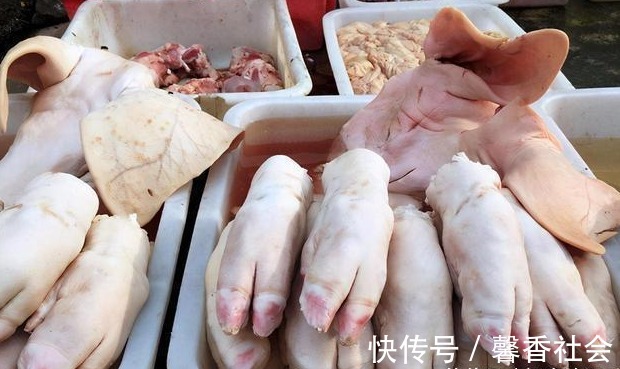 前后猪蹄真假难辨，30年屠宰经验老师傅教你3招，回回挑到好猪蹄