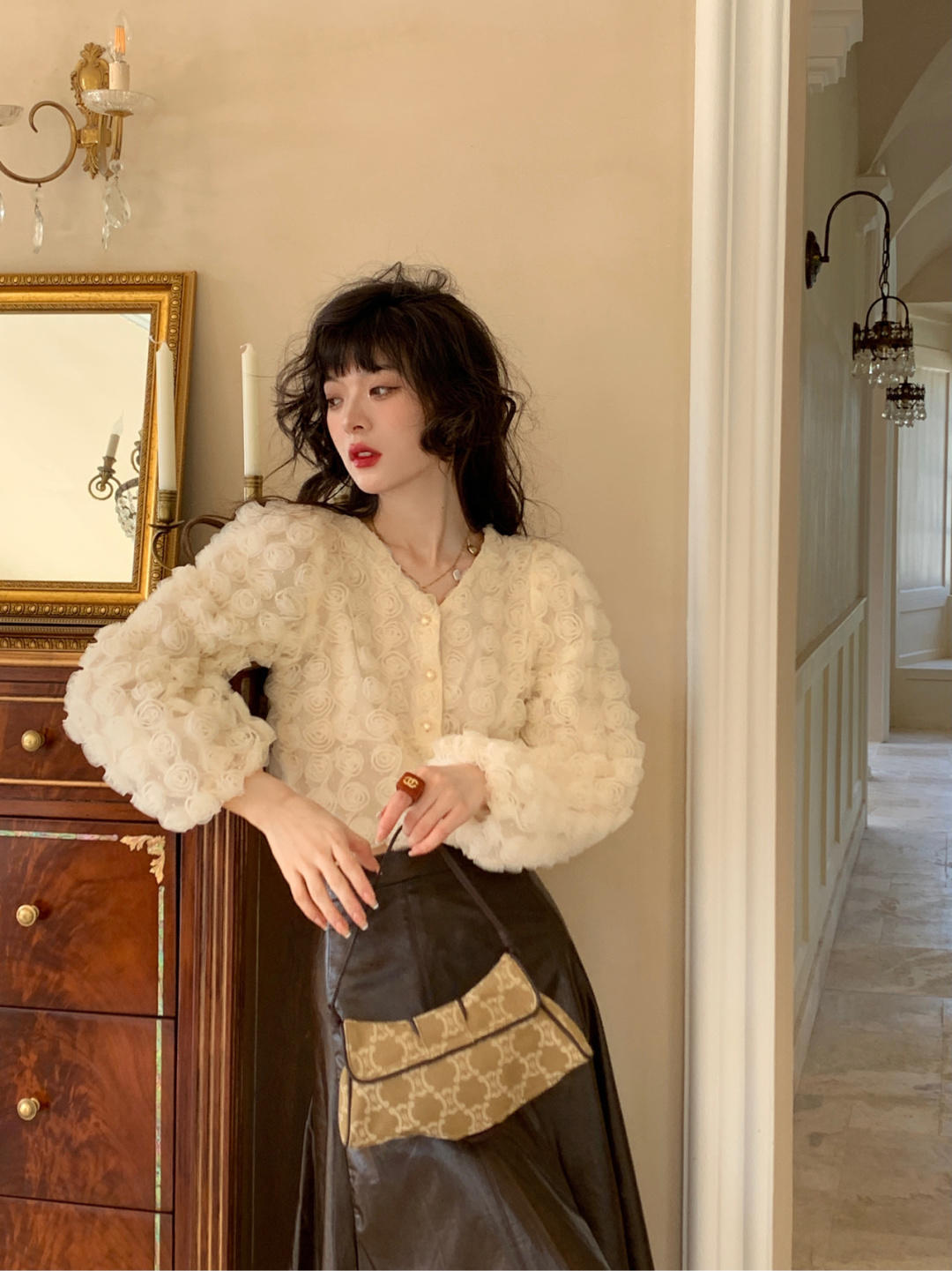 法式|秋季,“法式浪漫风”火了,熟女还不赶快学起来,减龄十岁不止