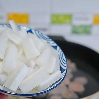 萝卜牛肉丸汤年糕