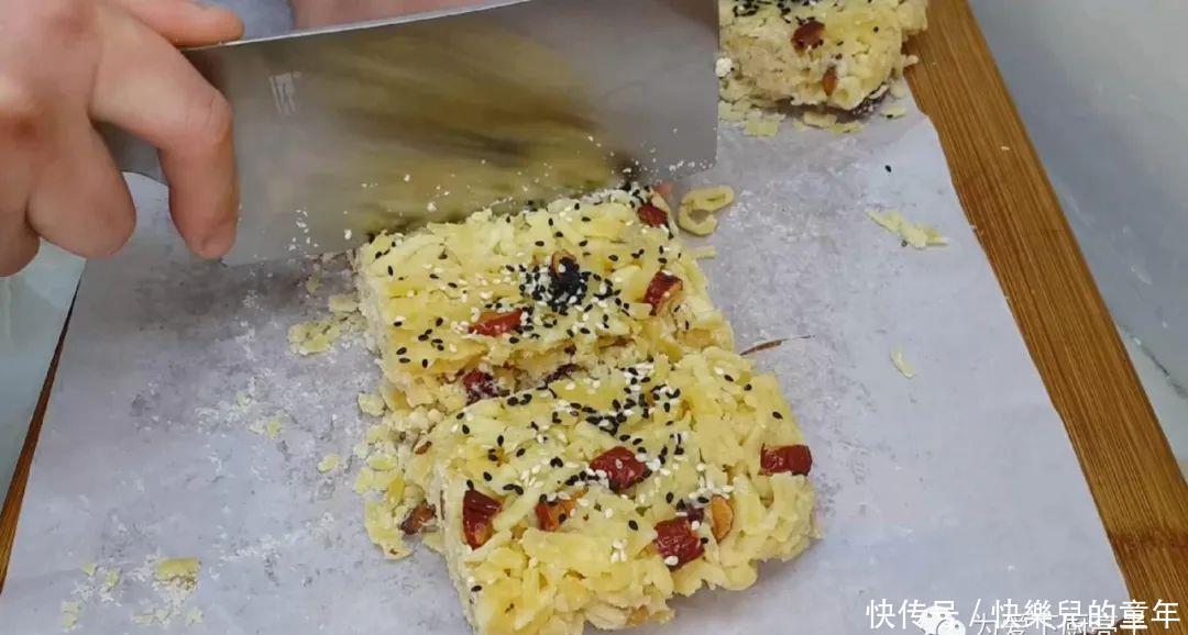 在家自制沙琪玛的做法,掌握关键技巧,松软香甜,新手一次就成功