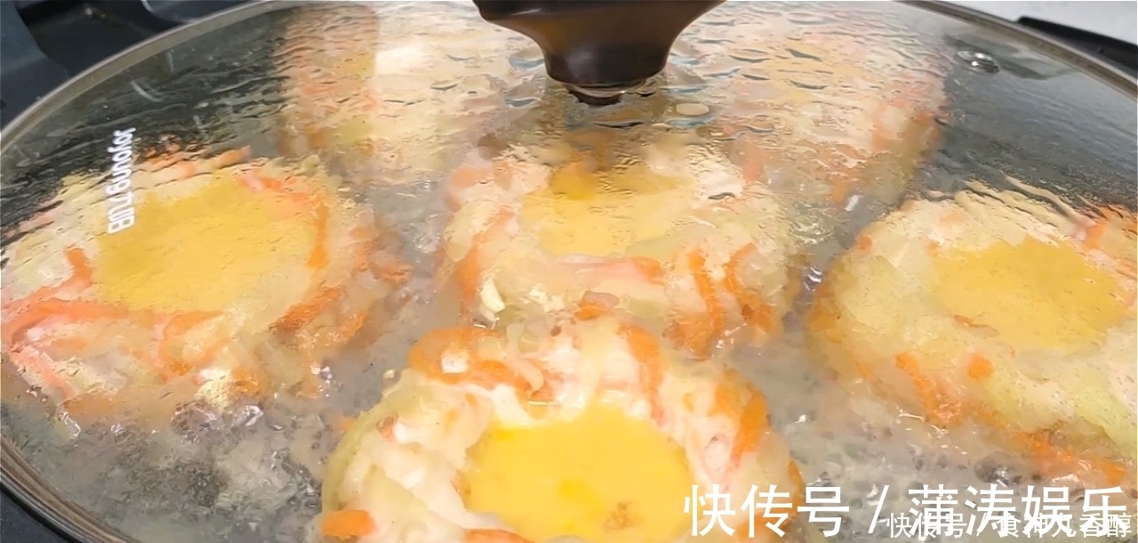 鸡蛋|2个鸡蛋，5个土豆，创意早餐新吃法，上桌就光盘