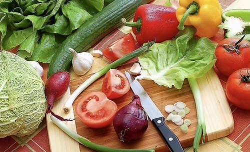 妈妈|9岁男孩一年从125长到141厘米,3种食物助长高,可多给孩子吃