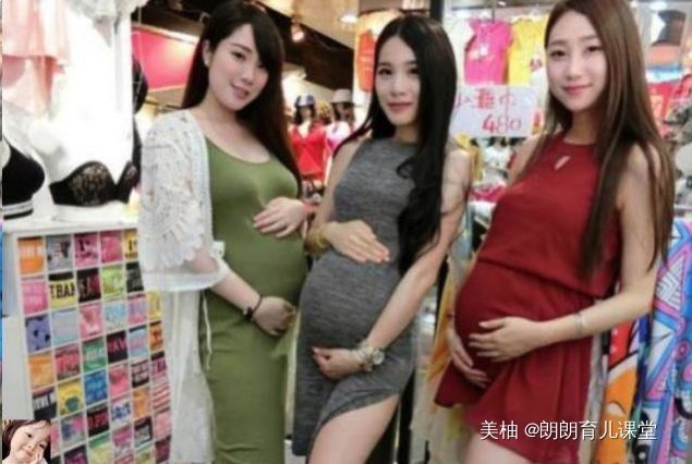 多胞胎|爸爸接孩子放学迟到了,三胞胎女儿扔书包抗议,门卫大爷被逗笑了