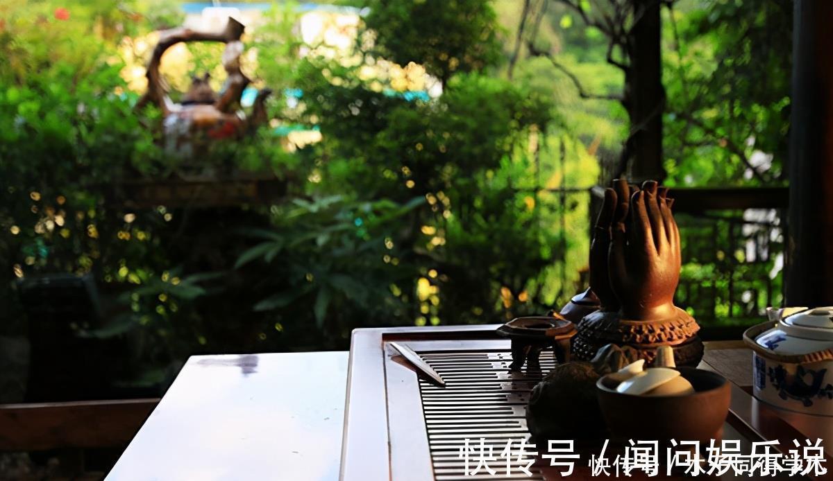 书房|90后小夫妻却偏爱中式装修，去除繁琐设计，书房的设计更为独特！