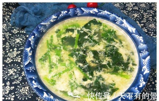 做法|做菠菜汤时,到底要不要放锅炒?教你详细做法,菠菜汤翠绿好喝