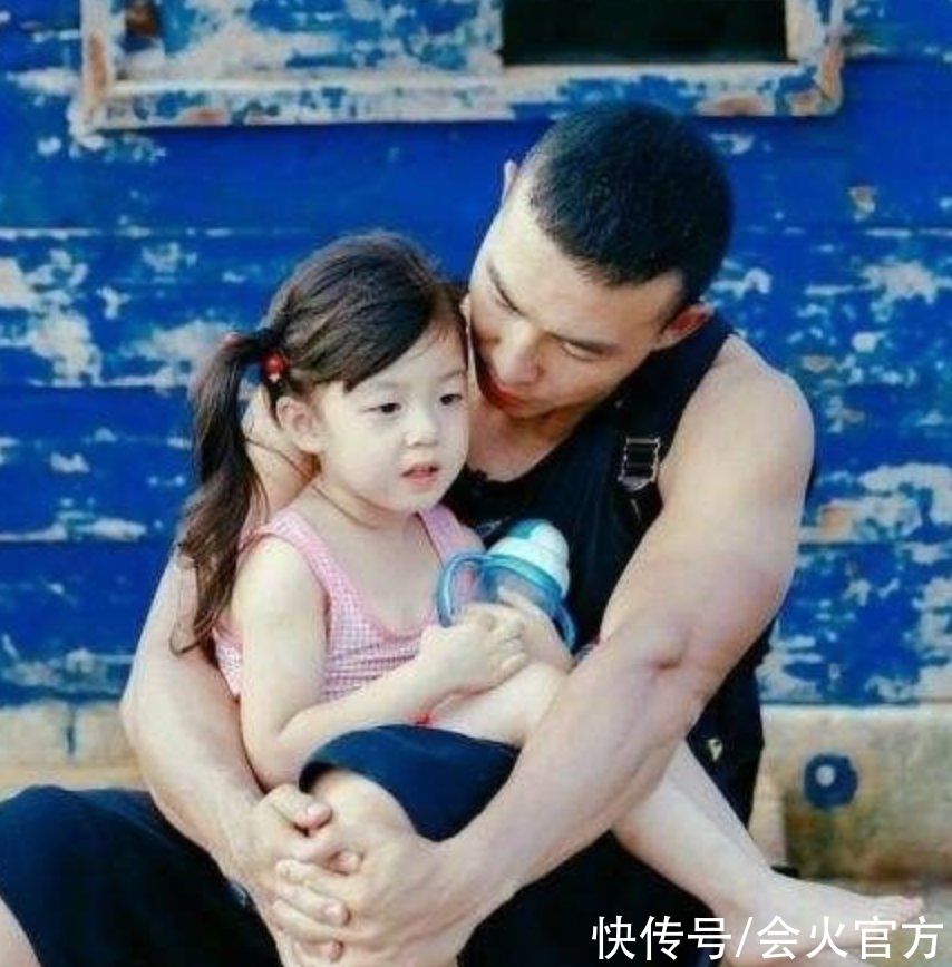 吴尊晒《爸爸去哪儿》重聚照！Neinei颜值好高，Jasper表情搞怪