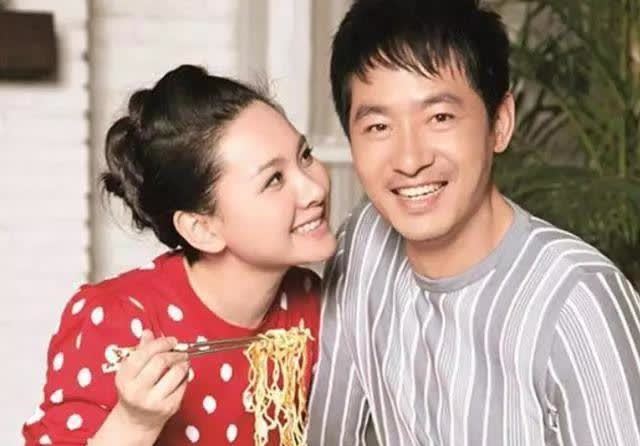 班主任 寒门贵子郭晓冬的成名史,以及他悲情的婚恋观