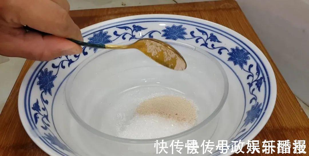 3个鸡蛋,1斤面粉,大刀一切,松软香甜不刷油,我家一周吃五次