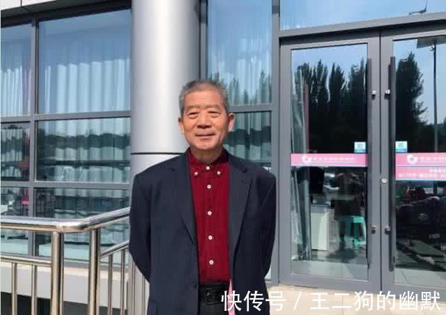 怀孕|67岁高龄怀孕选择生下女儿,引起全网争议的枣庄一家怎么样了?