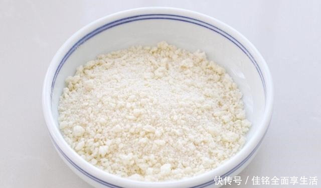 面包|做面包用中种法,出膜快细腻拉丝,既当早餐又是零食,出炉遭哄抢