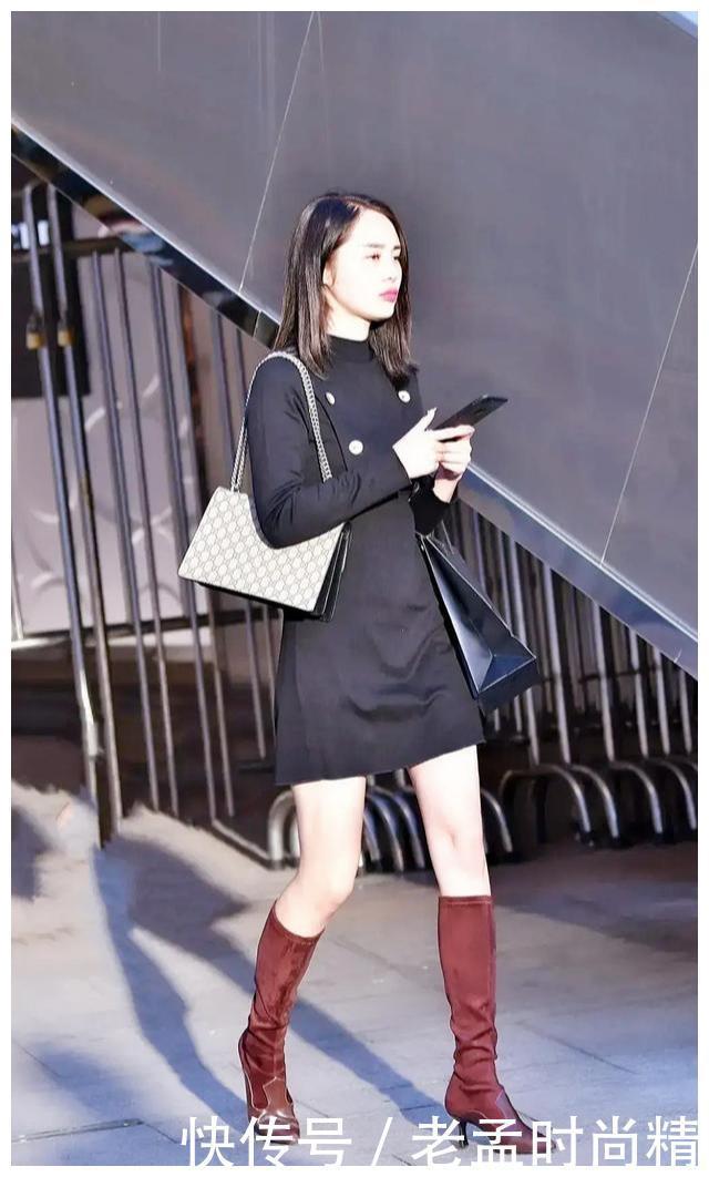 ֱͲ|½ÖÅÄ£ºÊ±ÉÐÅ®º¢ÕâÑù´©,ºÚÉ«Á¬ÒÂȹ¸ß¸úֱͲѥ,Çà´º¿É°®ÓÖÉÙÅ®