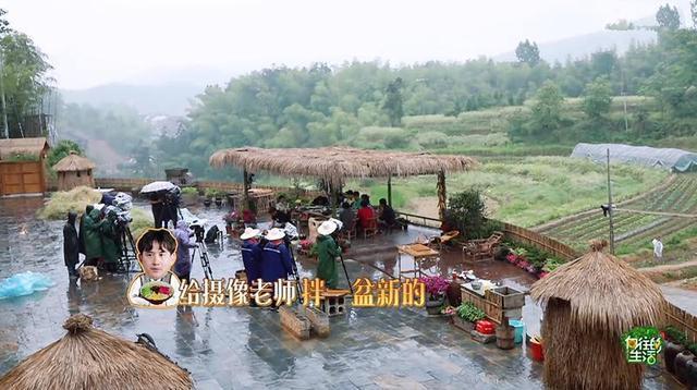 終于明白，《向往的生活》中工作人員吃飯問題是怎么解決的