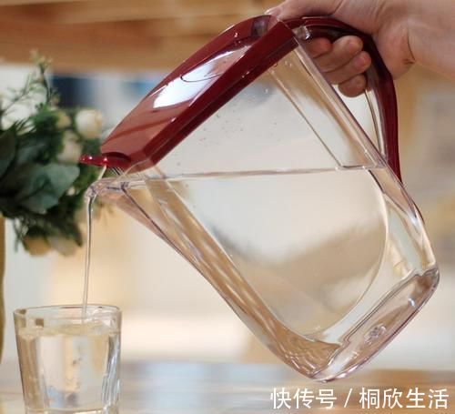 宝妈|宝宝喝水聪明?注意:这3种水千万别给宝宝喝,喝水里也有大学问