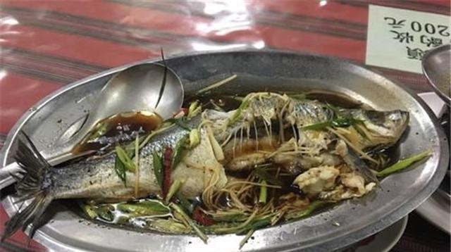 中南海里养了几百年的鱼,被冯国璋捞出来卖了