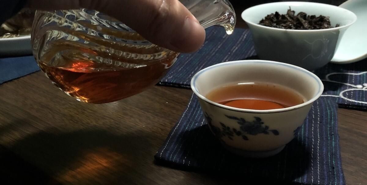 骨科医生|被骨科医生拉入黑名单的2种“水”，比酗酒还伤骨，多喝易骨质疏松