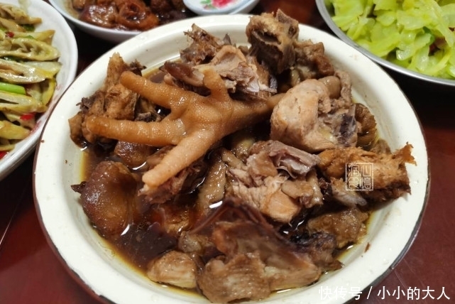 土鸡|自己做9菜一汤家人聚餐,成本不足200元,妈妈:你们就是爱去饭店