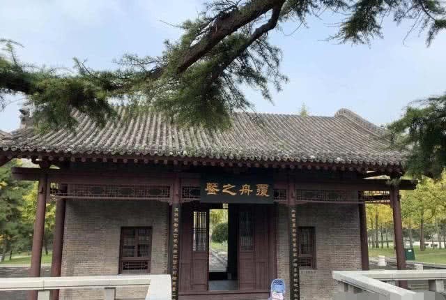 最无奈的帝王陵！在菜市场旁边，后代陵墓却为世界遗产