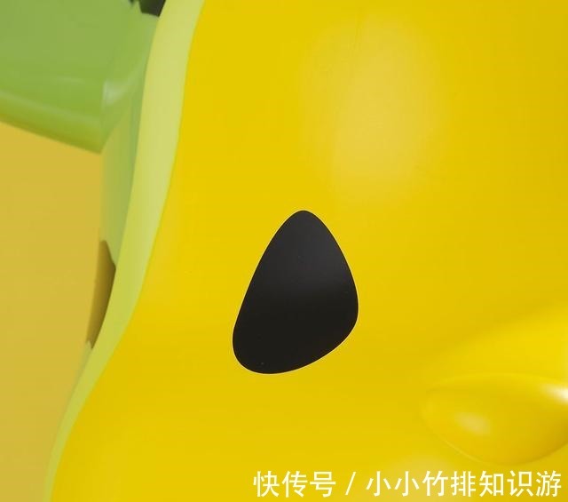 草莓 冠希亲晒!CLOT联名「西瓜积木熊」释出!这瓜保熟吗!