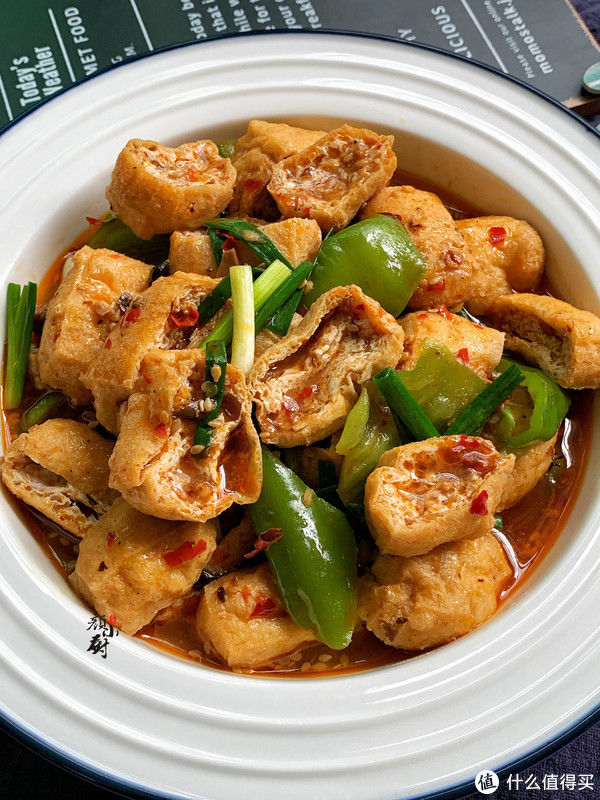 夏天|夏天记得多买它吃，切块加一物炒一炒，鲜香美味又简单，真好吃