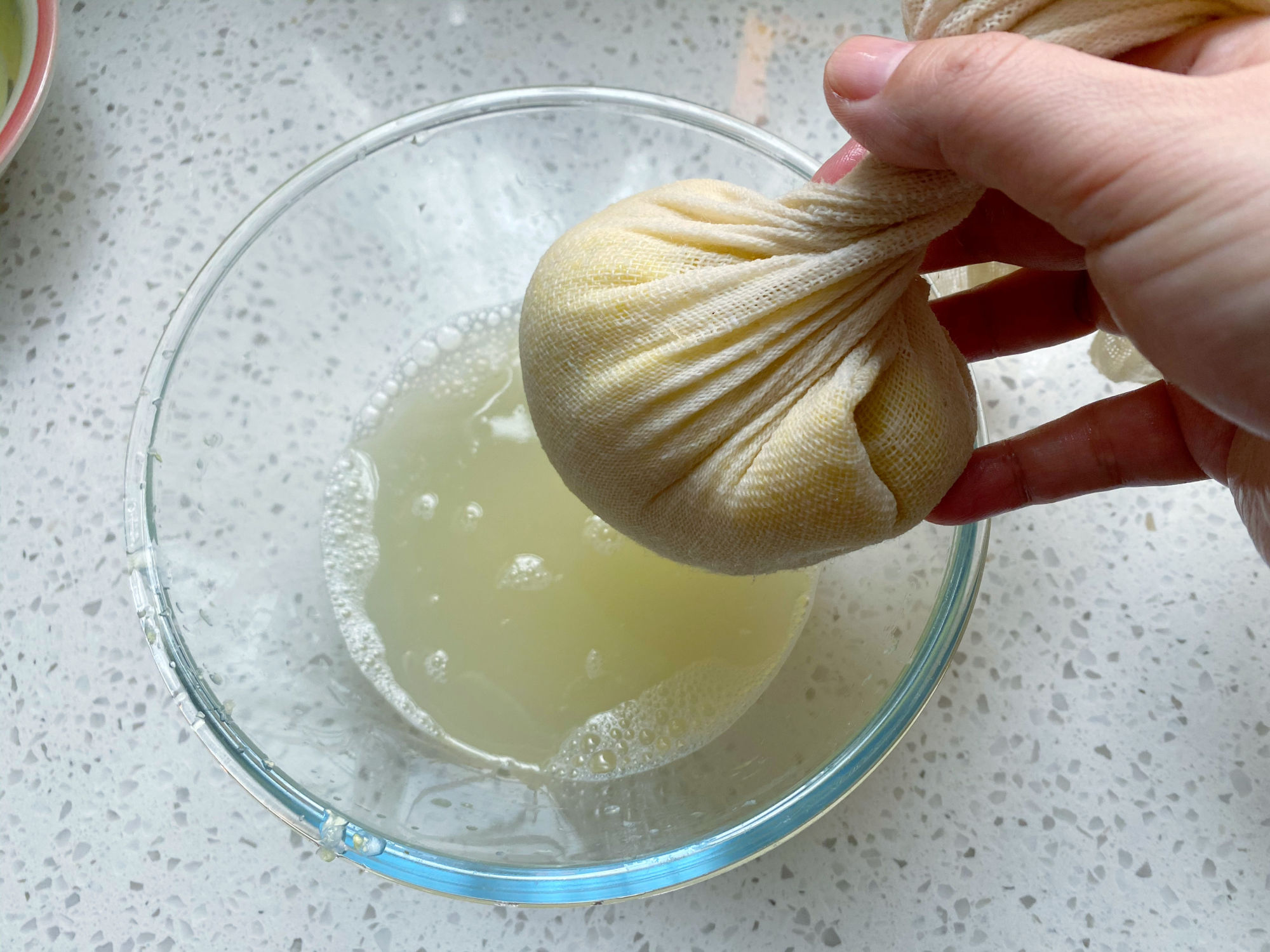  鲜嫩|白菜包饺子要不要焯水？传统老做法告诉你这样做，鲜嫩多汁营养高