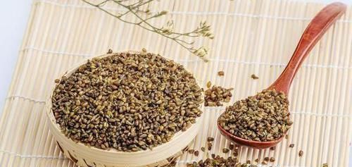  泡水|蒲公英和它“天生一对”，搭配泡水喝，养肝排毒，皮肤越来越红润