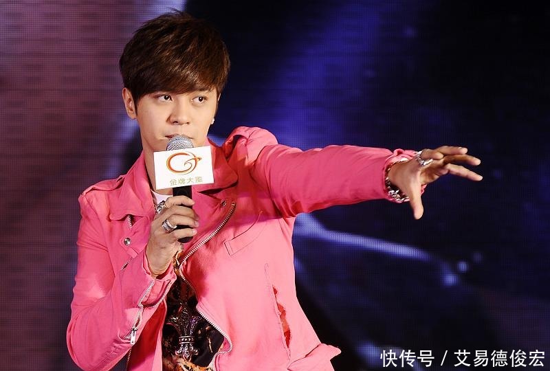 演员不拍戏,歌手不出歌,靠着综艺节目维持人气的明星,好心酸