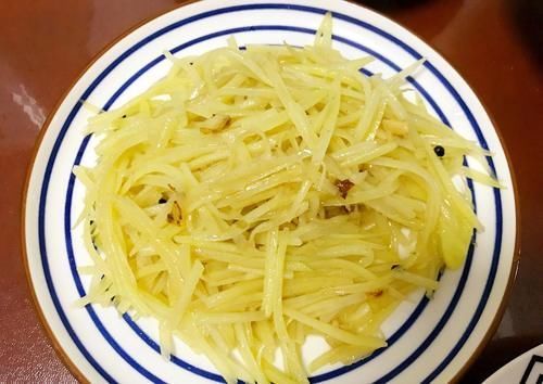 晚餐|70后夫妻晚餐做了6个菜，网友：对得起没在家的孩子吗？