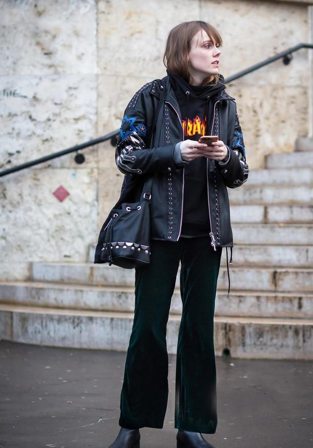 半身 穿卫衣建议搭配这5款下装!洋溢着青春气息,十分时髦谁穿谁好看